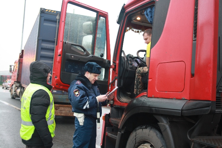 Эксперт: пропуска на въезд грузовиков в Москву уже аннулируют за отклонение от заявленного маршрута