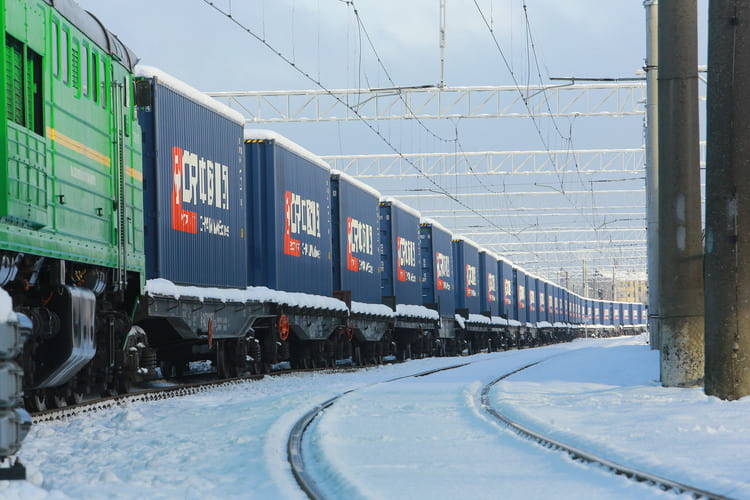 Эксперт: в декабре ставки на доставку по железной дороге из КНР вырастут на $300-500