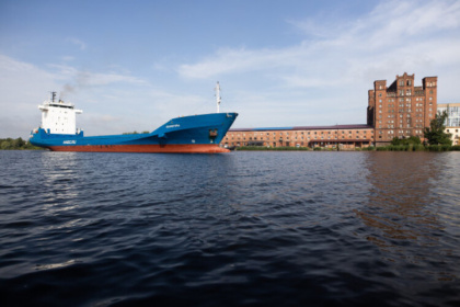 Морские перевозки в Калининград «удержат на плаву» рублем