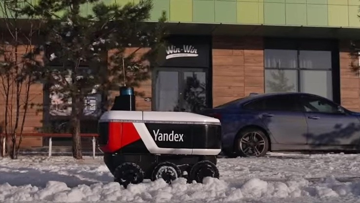 «Яндекс» пустил своего робота-курьера по «новым закоулочкам» Москвы