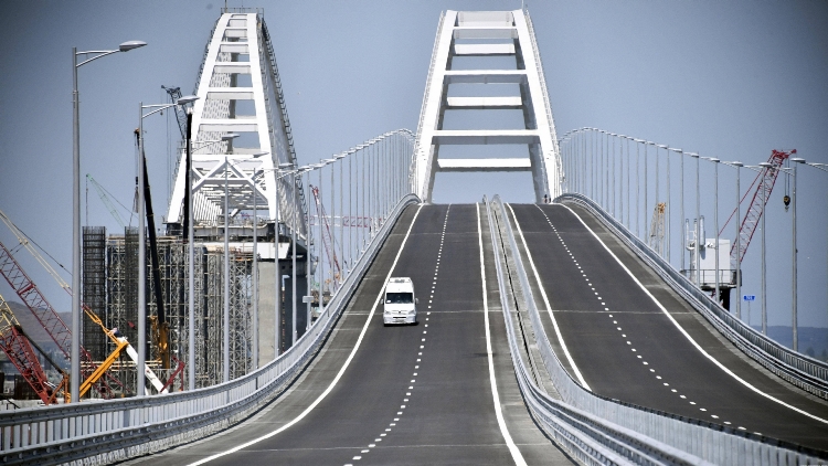 Эксперты: Крымский мост сделает грузоперевозкам или хорошо, или очень хорошо
