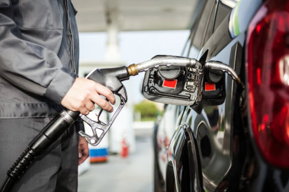 Несмотря на июльский зной цены на бензин и дизель «подостыли»