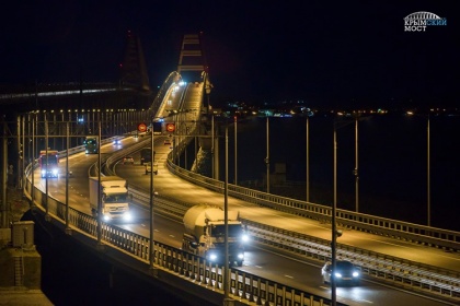 До конца лета крымские дороги большегрузы будут видеть преимущественно ночью