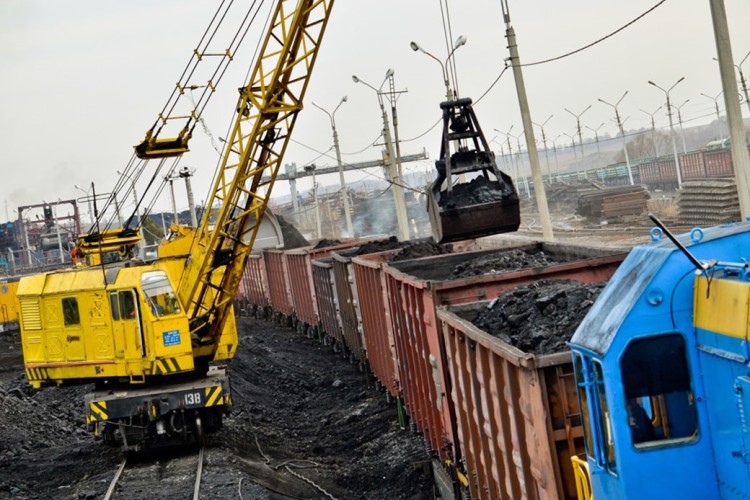 В нынешнем году статистику железной дороге могут сделать уголь, металл и зерно