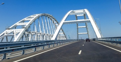 Крымскому мосту «разошьют» дальние автоподходы. На вырост