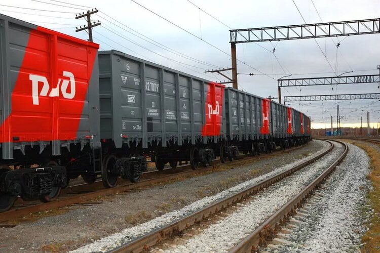 Железная дорога продолжит терять грузы, но санкции помогут
