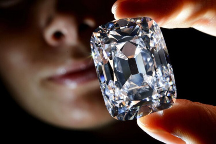 De Beers Group научит «большую семерку» алмазные санкции контролировать