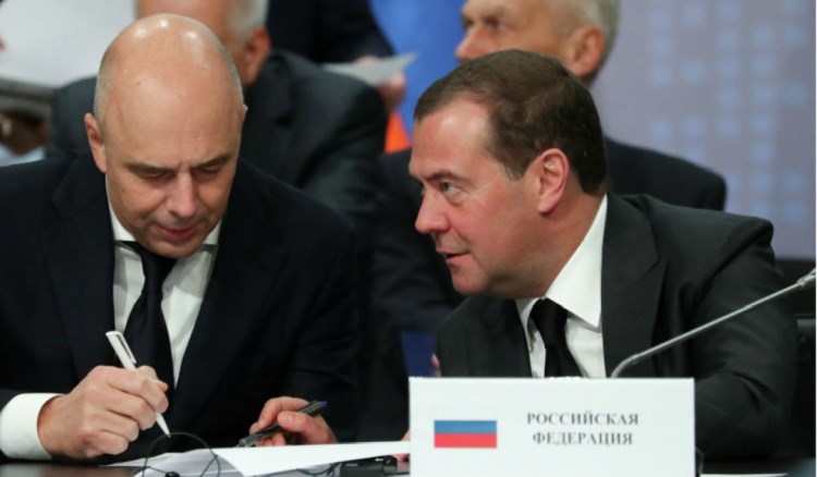 Прежде чем снизить беспошлинный порог в 10 раз, РФ посоветуется с «союзниками»