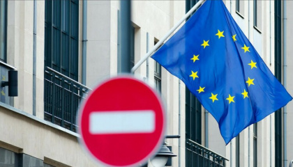 И месяца не прошло после согласования 12-го пакета санкций, а ЕС уже обсуждает новые рестрикции