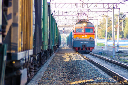 Сухопутный «Север – Юг» пошел: операторы законтрактовали поезда на март-апрель