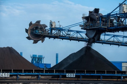 Новый терминал в порту Ванино скоро почернеет от якутского угля