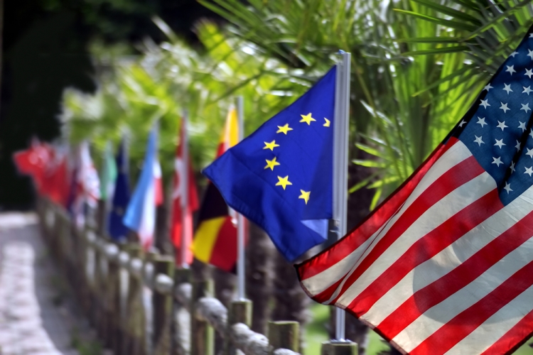 США описали пошлины для Европы в 15 частях