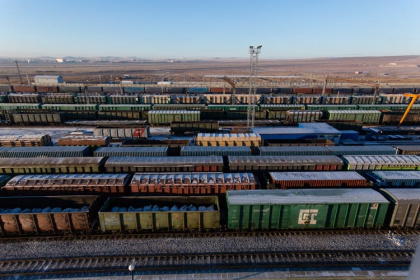 Китай принимает лишь две трети грузовых поездов из России