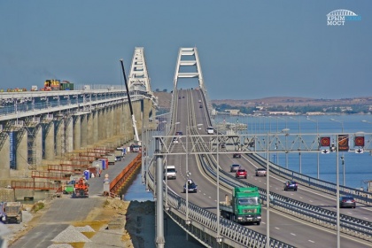 Крымский мост за год сделал трехлетнюю норму Керченской переправы