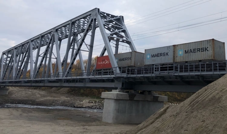 Новый железнодорожный мост под Мурманском сам в себе будет искать недостатки