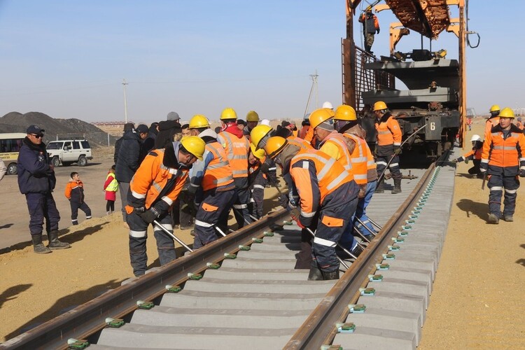 У железной дороги «Китай-Кыргызстан-Узбекистан» до сих пор неясности маршрута