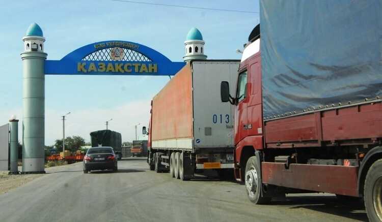 В отношения Казахстана и Белоруссии снова вклинилась «перецепка»