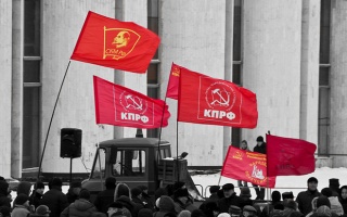 В Барнауле дальнобойщики будут митинговать под красными знаменами