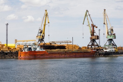 ФАС вслед за правительственной комиссией разрешила иранцам купить порт в Астрахани